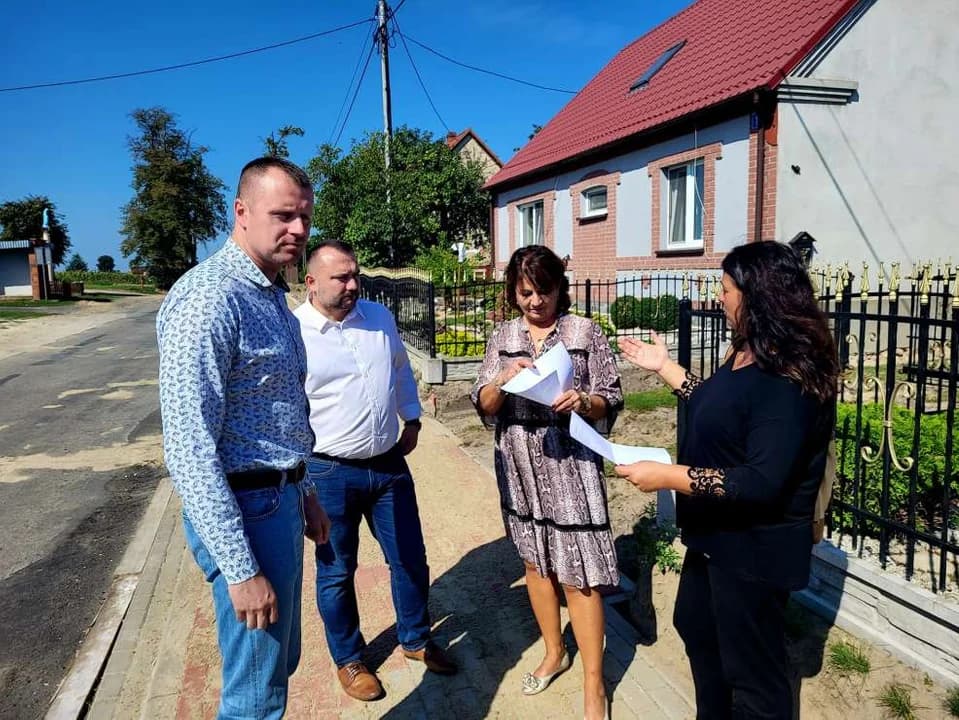 Zakończyła się przebudowa drogi powiatowej Żerków - Bieździadów [ZDJĘCIA]