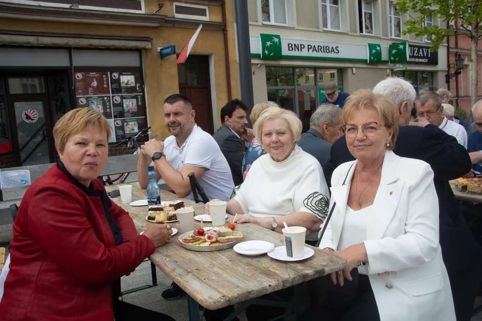 Wielkie święto na rynku - jarociński samorząd obchodzi 35. urodziny. Zobacz, kto był, a kogo zabrakło [ZDJĘCIA]