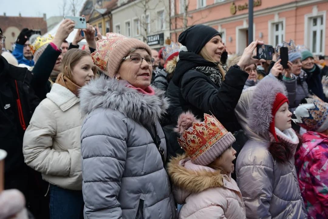 14. Jarocińskie Kolędowanie z Orszakiem Trzech Króli. Najwięcej było przedszkolaków  [ZDJĘCIA]