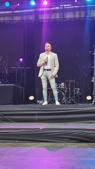 Paweł Łuczak z Mieszkowa do tej pory śpiewał covery. Na święta nagrywa swoją pierwszą piosenkę — zdjęcie 4 z 23