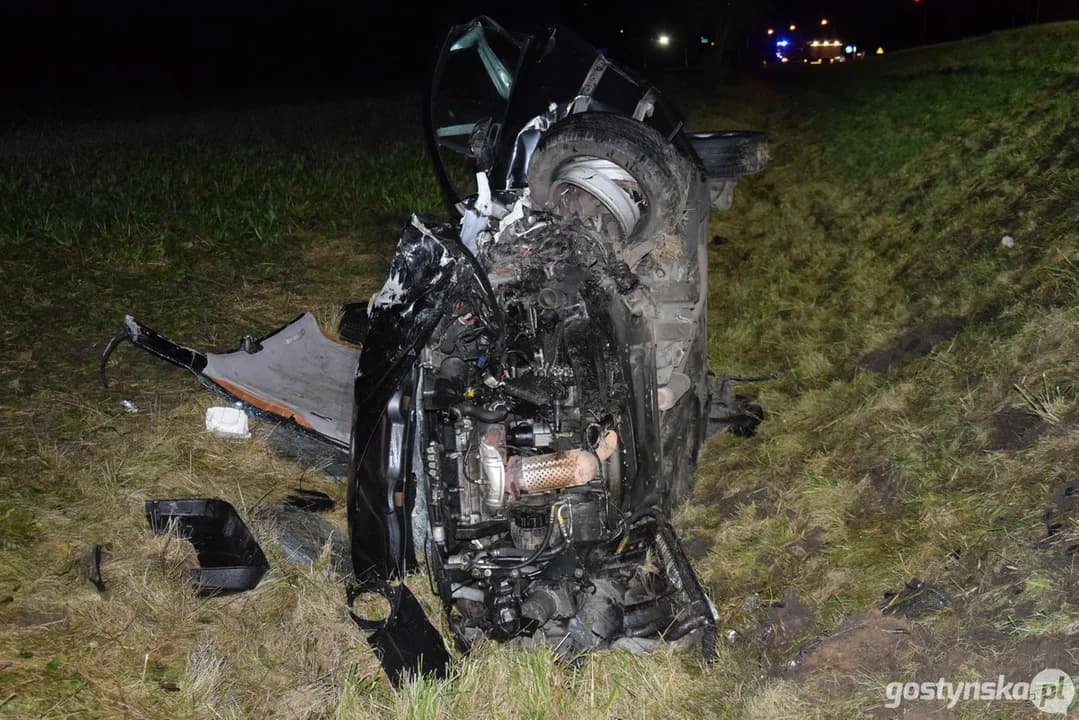 W akcji ratowniczej brało udział kilka zastępów straży pożarnej, zespołów ratownictwa medycznego oraz policja. Na miejsce zadysponowano także helikopter Lotniczego Pogotowia Ratunkowego (LPR).