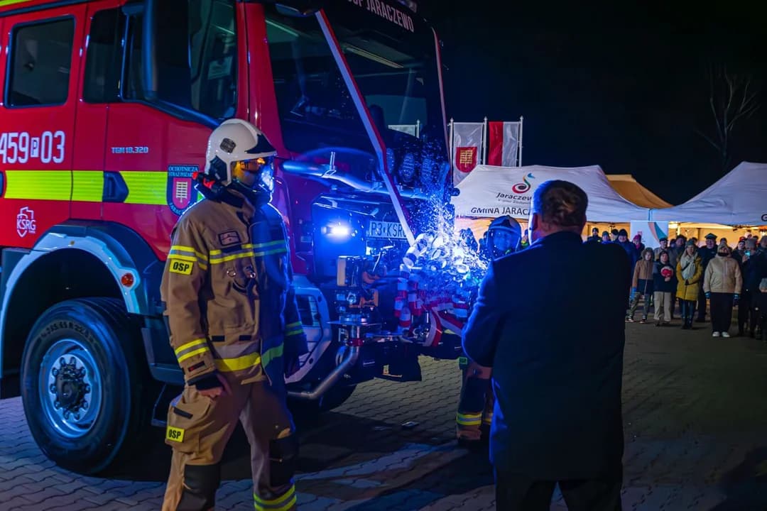 Przekazanie wozu bojowego dla OSP Jaraczewo