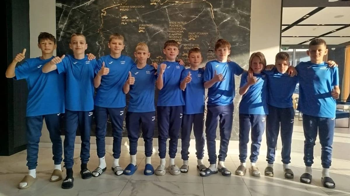 Piłkarze SP 5 w Jarocinie zdobyli brązowe medale w turnieju Z Orlika na Stadion