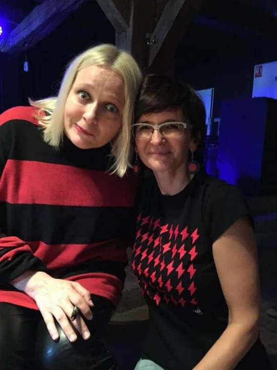 Dzięki swojej pracy miała okazję poznać wiele znanych osób, między innymi Kasię Nosowską — zdjęcie 3 z 82