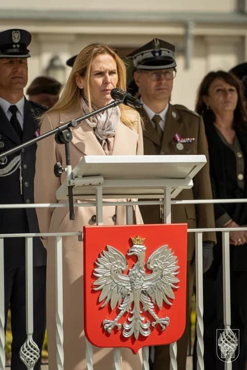 Dwa lata rządów - jaką ocenę dają burmistrzowi mieszkańcy, jaką radni? Jest piątka, ale i jedynka...