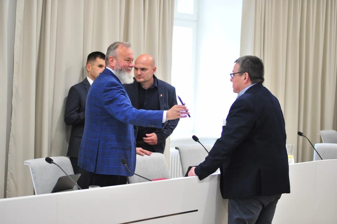 Było dwóch kandydatów na sekretarza gminy Jarocin. Komisja konkursowa postawiła na Roberta Kaźmierczaka