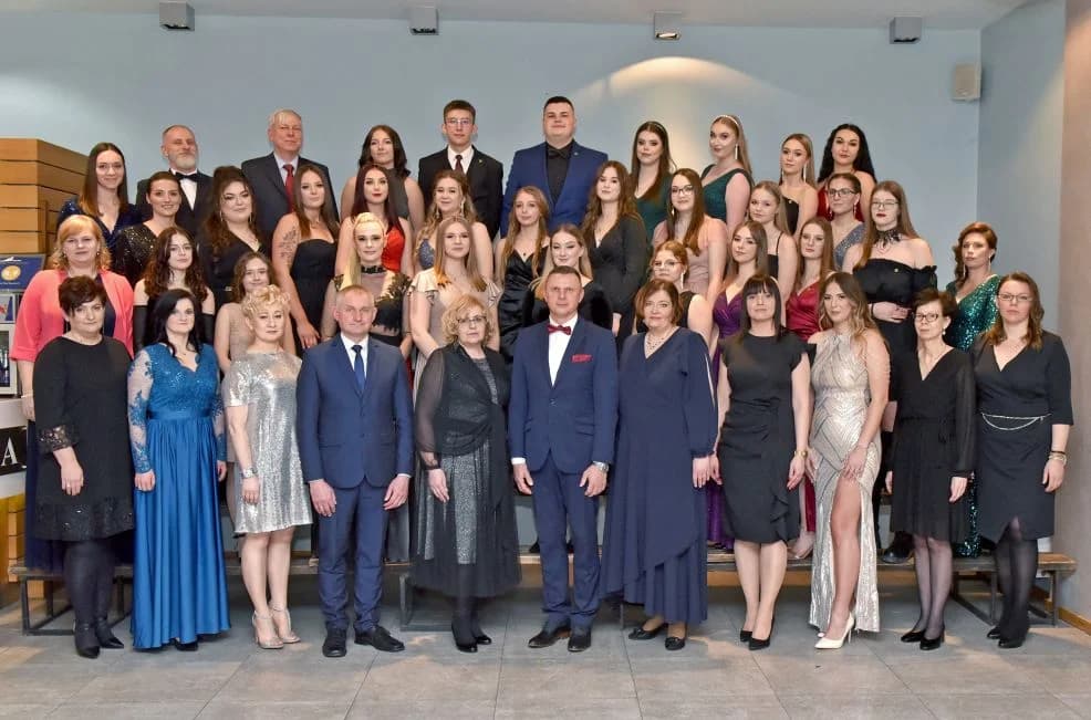 Studniówki 2023 — zdjęcie 4 z 118
