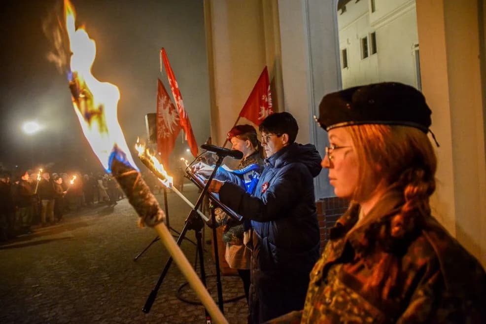 Obchody 106. rodznicy wybuchu zwycięskiego Powstania Wielkopolskiego — zdjęcie 1 z 79