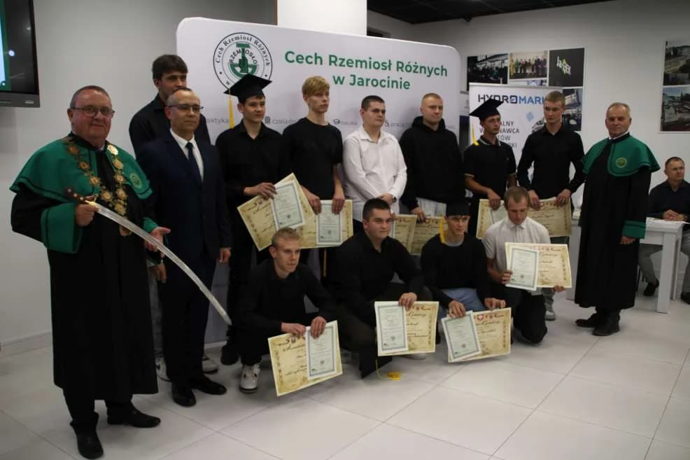 W Jarocinie odbyła się uroczysta ceremonia Wyzwolin Czeladniczych, czyli przejścia z ucznia na czeladnika [ZDJĘCIA, SONDA]