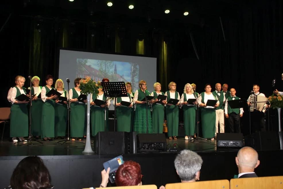 I Festiwal Piosenek o Jarocinie w Jarocińskim Ośrodku Kultury — zdjęcie 4 z 177