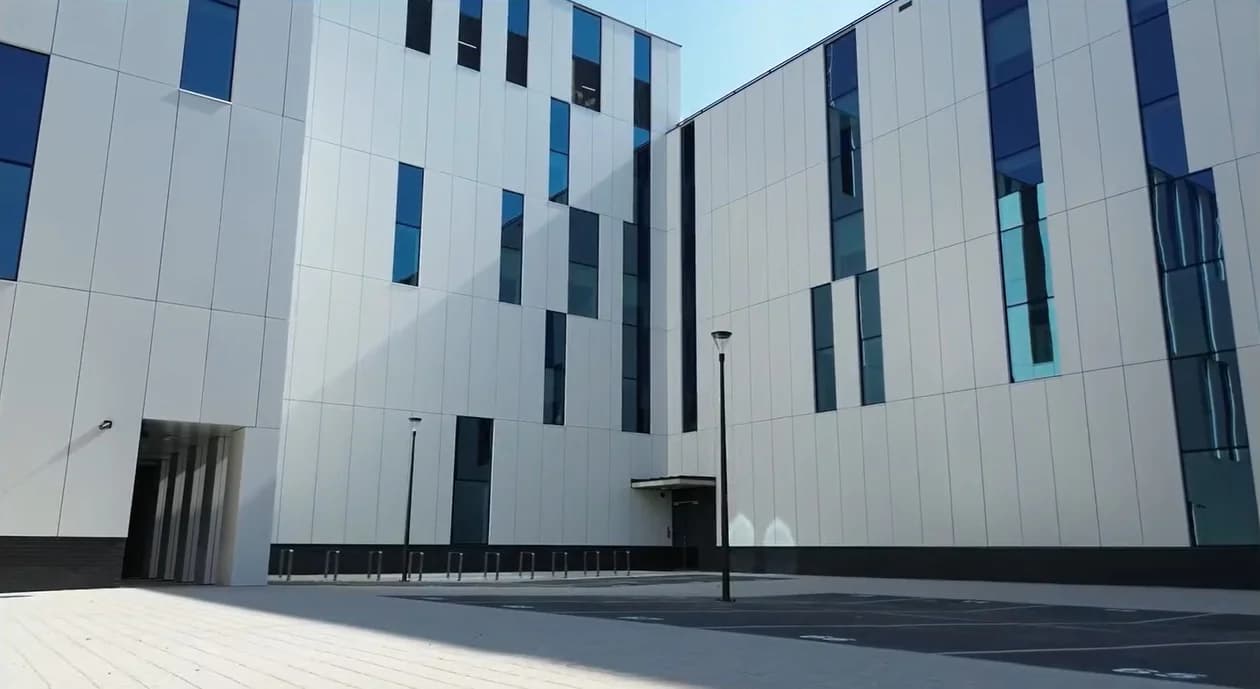 W Poznaniu powstało najnowocześniejsze laboratorium kryminalistyczne w Polsce — zdjęcie 1 z 20