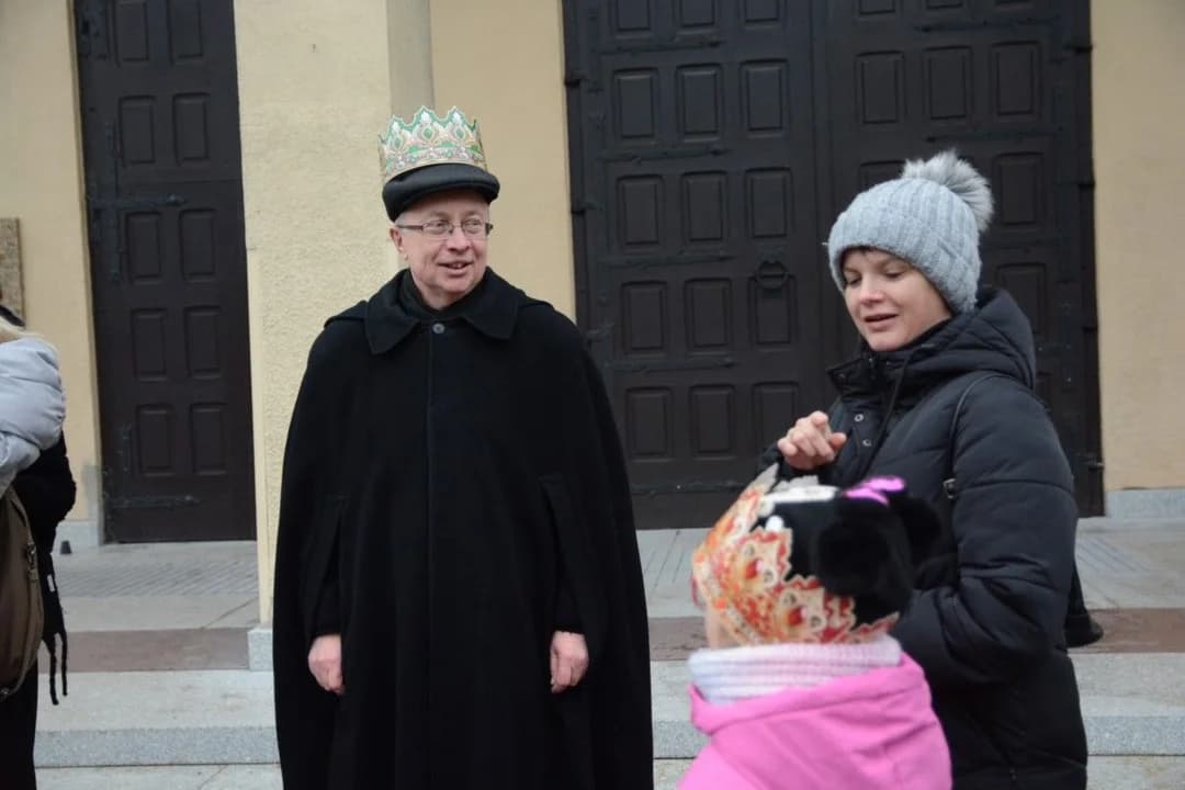 14. Jarocińskie Kolędowanie z Orszakiem Trzech Króli. Najwięcej było przedszkolaków  [ZDJĘCIA]