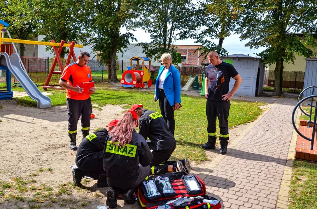 Pomagali kobiecie w ciąży pogryzionej przez agresywnego psa. Młodzieżowe Zawody Ratownicze w Golinie — zdjęcie 3 z 69