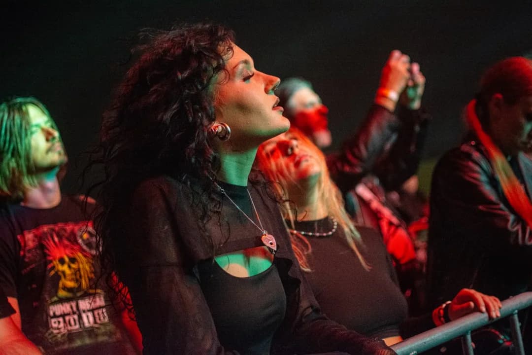 Dziesiąta, jubileuszowa edycja Black Waves Fest w Jarocinie. Kto zagrał tym razem? [ZDJĘCIA] — zdjęcie 4 z 48
