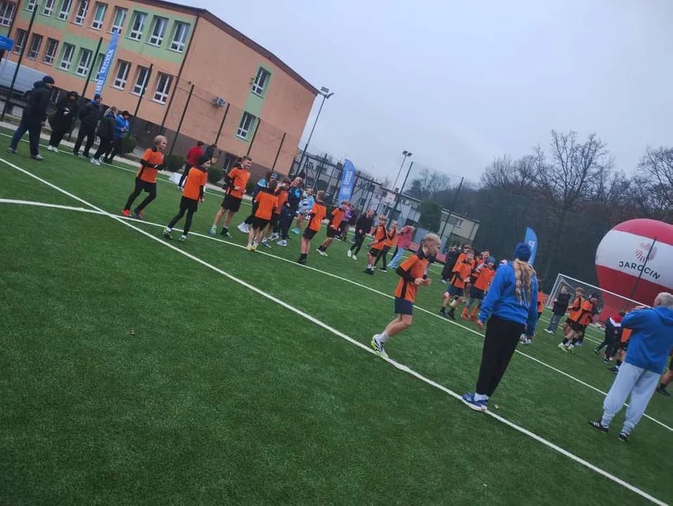 Sukces uczniów jarocińskiej „piątki” w Finale Ogólnopolskiego Turnieju „Z Orlika na Stadion” [ZDJĘCIA, SONDA]