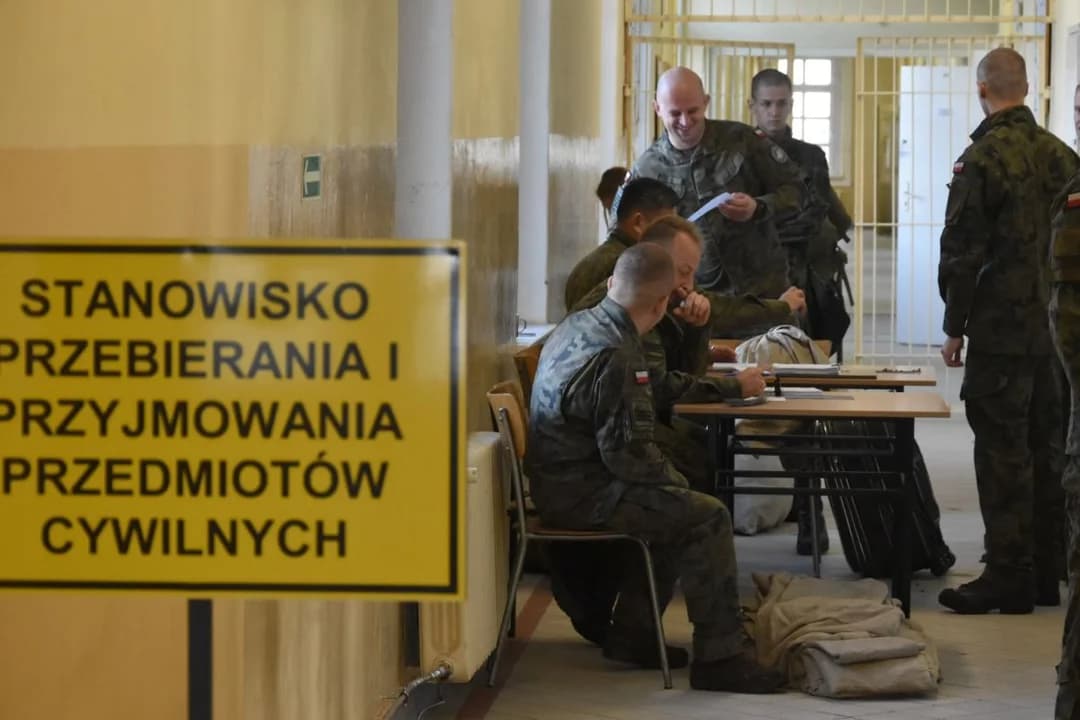 Kolejna grupa elewów rozpoczęła szkolenie w 16. Jarocińskim Batalionie Remontu Lotnisk [ZDJĘCIA]