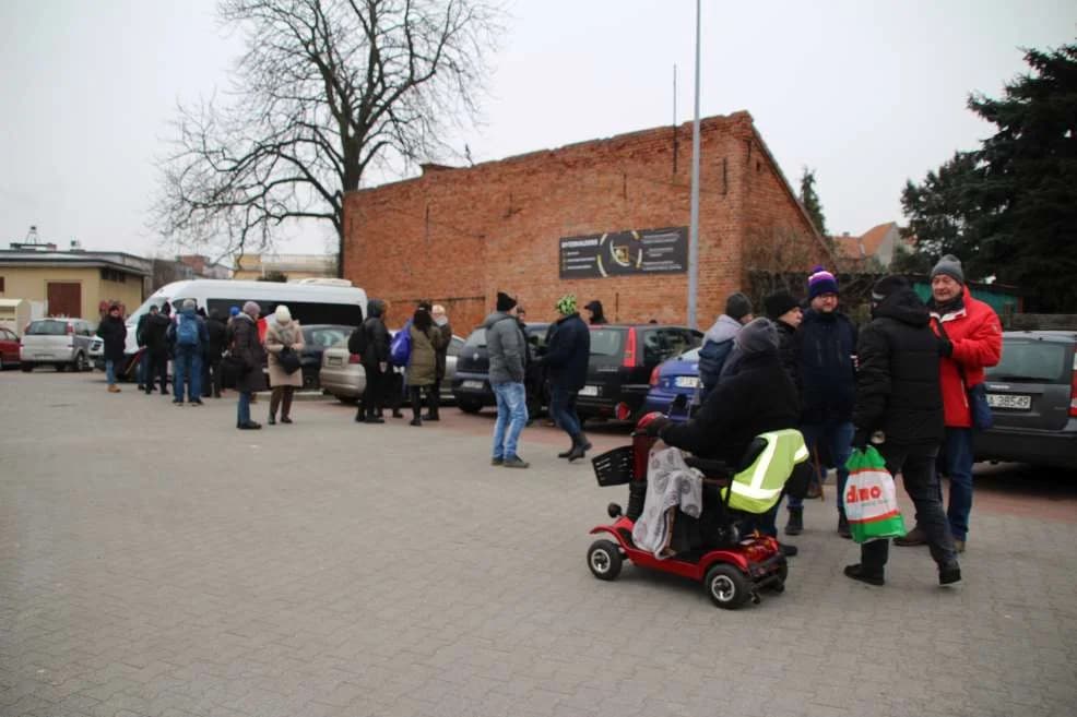 Wyjazd jarocińskich działaczy PiS-u na manifestację do Warszawy — zdjęcie 6 z 18