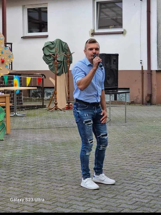 Paweł Łuczak z Mieszkowa do tej pory śpiewał covery. Na święta nagrywa swoją pierwszą piosenkę — zdjęcie 2 z 23