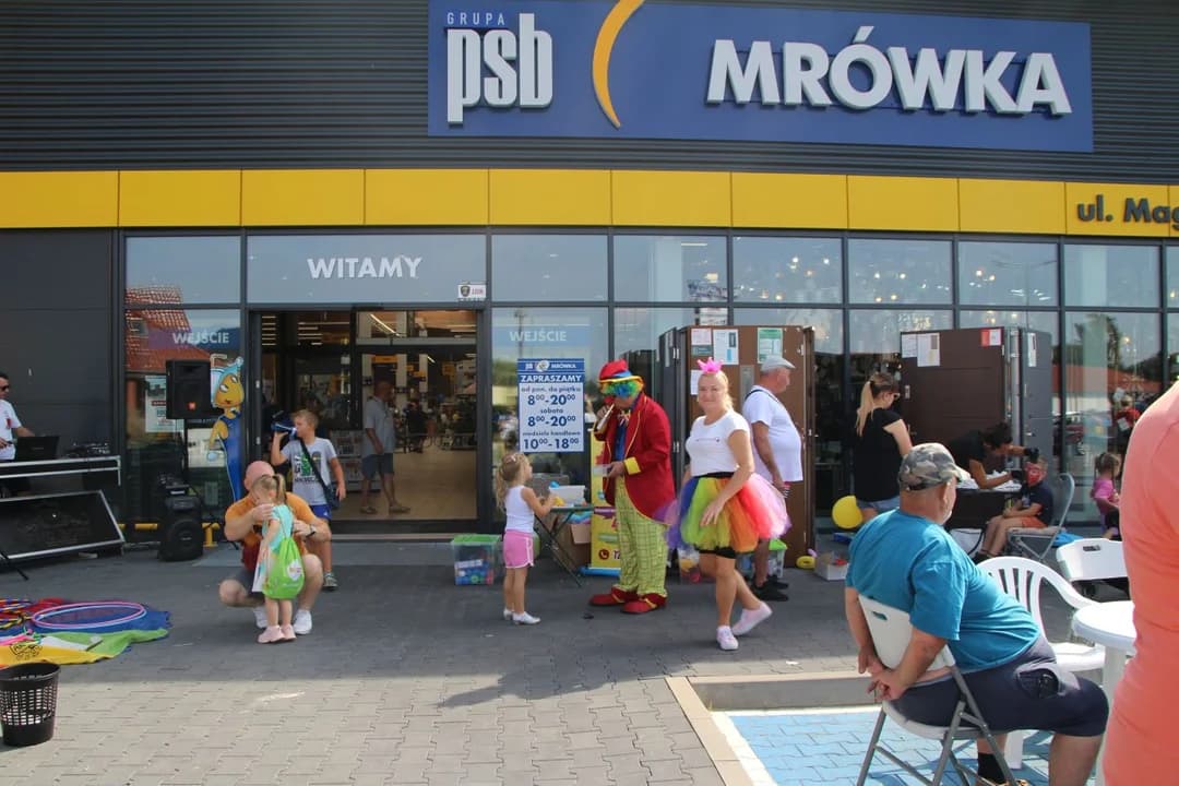 Pierwsze urodziny PSB Mrówka w Jarocinie z konkursem na "Najwyższy paragon"