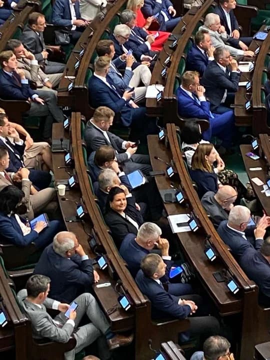 Posłanka Lidia Czechak w rozmowie z Gazetą Jarocińską mówi między innymi o sejmowej „kuchni”, o zarobkach i polityce [ZDJĘCIA]
