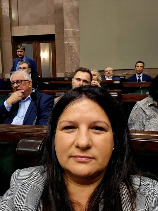 Posłanka Lidia Czechak w rozmowie z Gazetą Jarocińską mówi między innymi o sejmowej „kuchni”, o zarobkach i polityce [ZDJĘCIA]