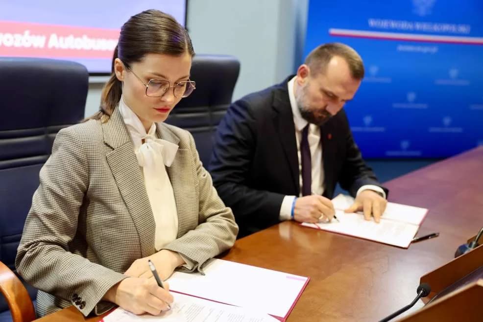 Umowy na dofinansowania do przewozów autobusowych — zdjęcie 6 z 9