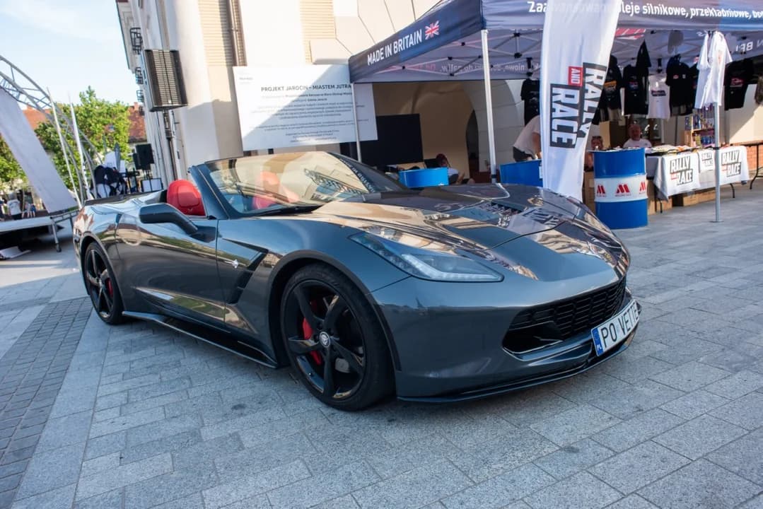 4. Rally and Race Rajd Jarociński został oficjalnie otwarty na Rynku w Jarocinie