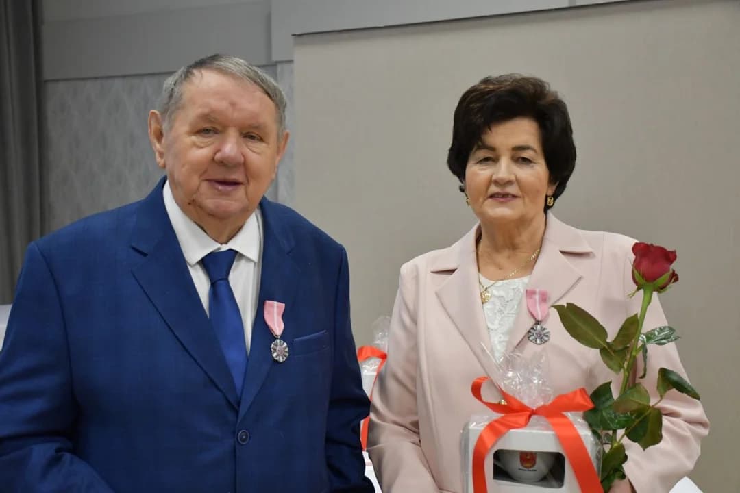 Burmistrz Żerkowa Michał Surma wręczył medal swojemu poprzednikowi [ZDJĘCIA] — zdjęcie 5 z 30