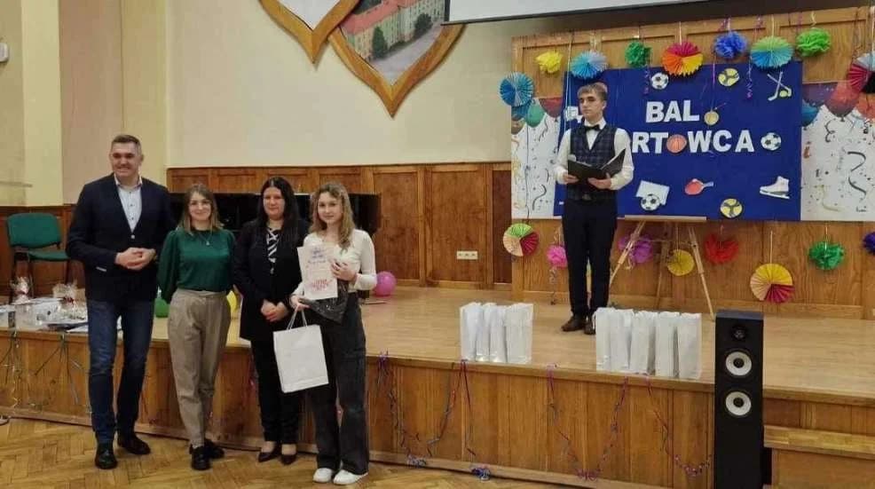 Konkurs Stół Pięknie Nakryty w ZSP nr 1 w Jarocinie — zdjęcie 2 z 20