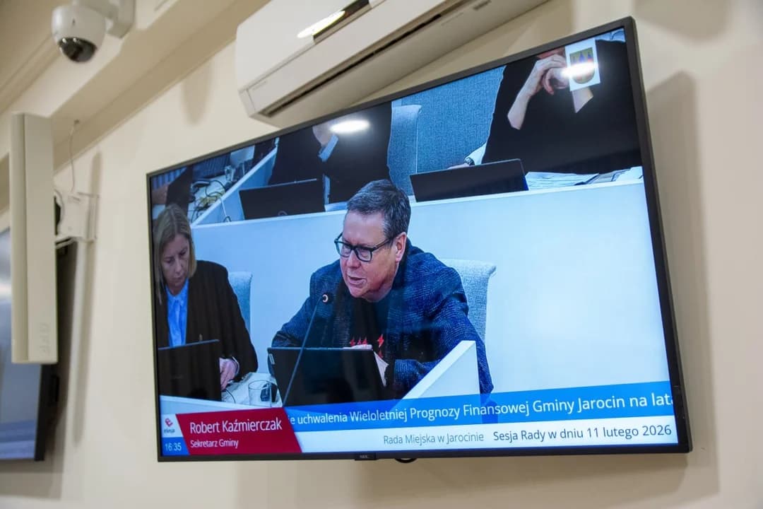 Jarocińscy radni podnieśli wynagrodzenie burmistrza. Ile będzie teraz zarabiała Urszula Wyremblewska-Korzyniewska? [ZDJĘCIA SONDA]