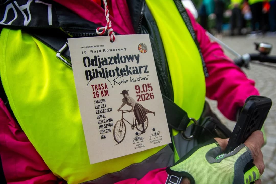 W ramach obchodów Tygodnia Bibliotek 2026 w powiecie jarocińskim odbyła się 16. edycja rajdu rowerowego „Odjazdowy Bibliotekarz”.