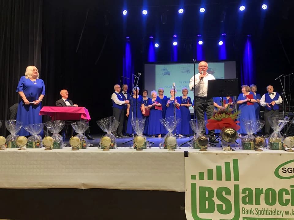 14 zespołów zaśpiewało na VI Festiwalu Piosenki Biesiadnej i Ludowej. Komu przyznano Grand Prix? [ZDJĘCIA] — zdjęcie 5 z 135