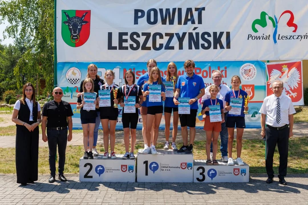Zawodnicy UKS Komorzanka Komorze zrobili rekordowy wynik. Nigdy do tej pory nie zdobyli tylu medali [ZDJĘCIA] — zdjęcie 5 z 11