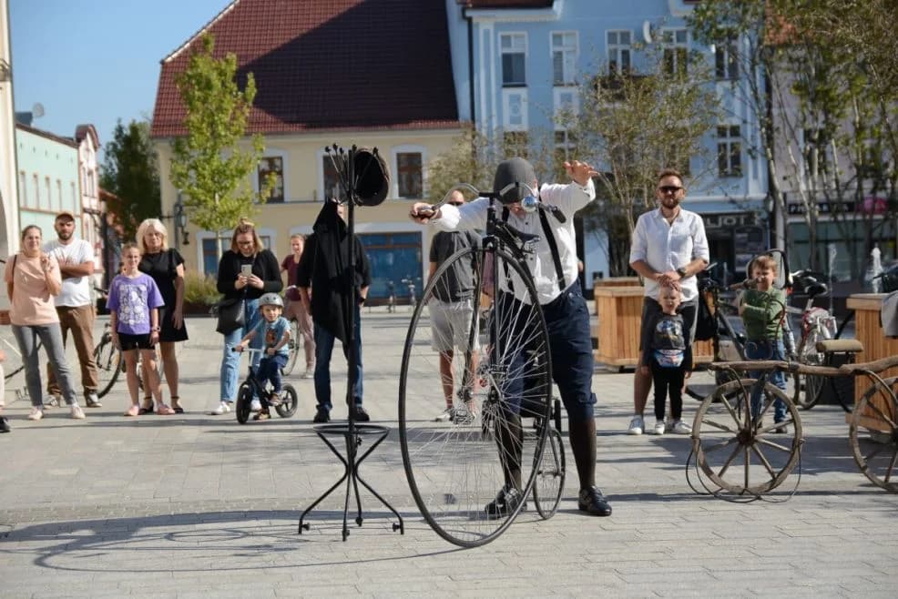Takich pokazów na jarocińskim rynku jeszcze nie było — zdjęcie 2 z 145