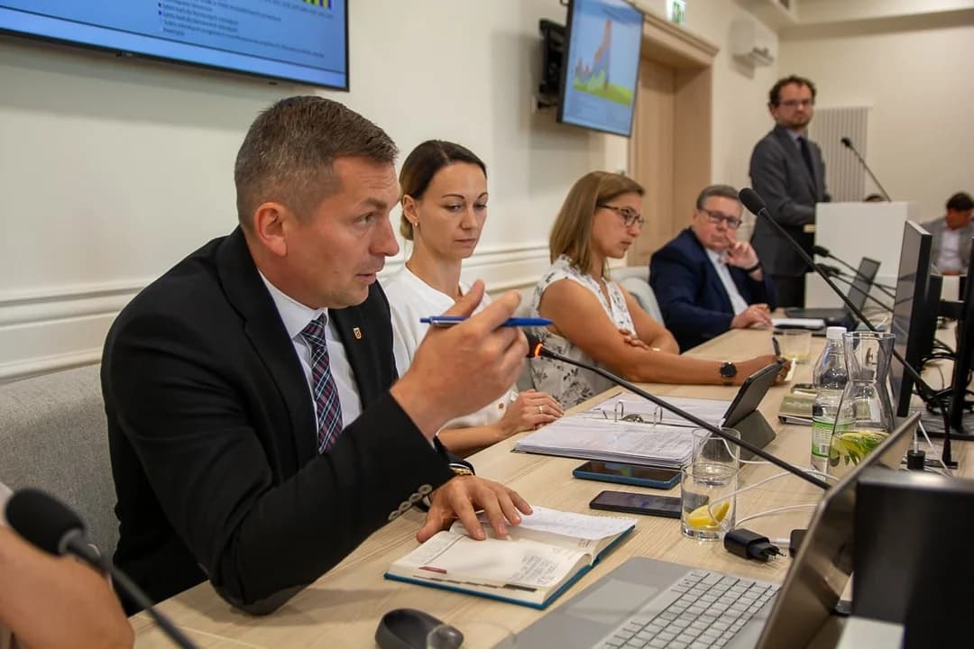 Udzielenie absolutorium byłemu burmistrzowi będzie przedmiotem obrad Rady Miejskiej w Jarocinie [ZDJĘCIA] — zdjęcie 3 z 27