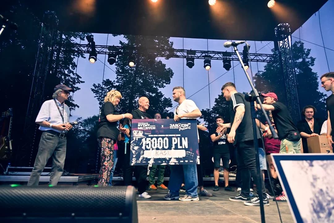 Trwa finał Wielkopolskich Rytmów Młodych w jarocińskim amfiteatrze [ZDJĘCIA]