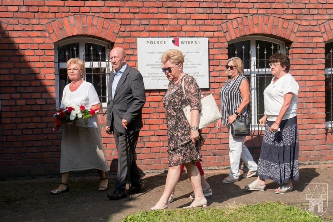 80 lat temu wybuchło Powstanie Warszawskie. W Jarocinie uczczono rocznicę już rano [ZDJĘCIA] — zdjęcie 6 z 8