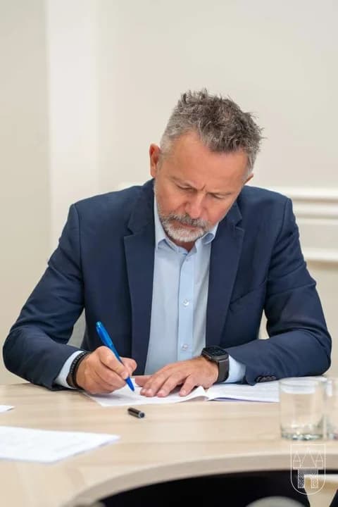 Utworzenie Jarocińskiej Spółdzielni Energetycznej (na zdjęciu Piotr Kłosiński, prezes PWiK-u) — zdjęcie 5 z 9