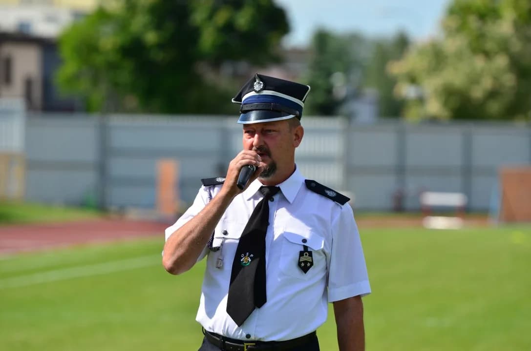 Drużyny z OSP Cielcza bezkonkurencyjne podczas gminnych zawodów w Jarocinie — zdjęcie 2 z 166
