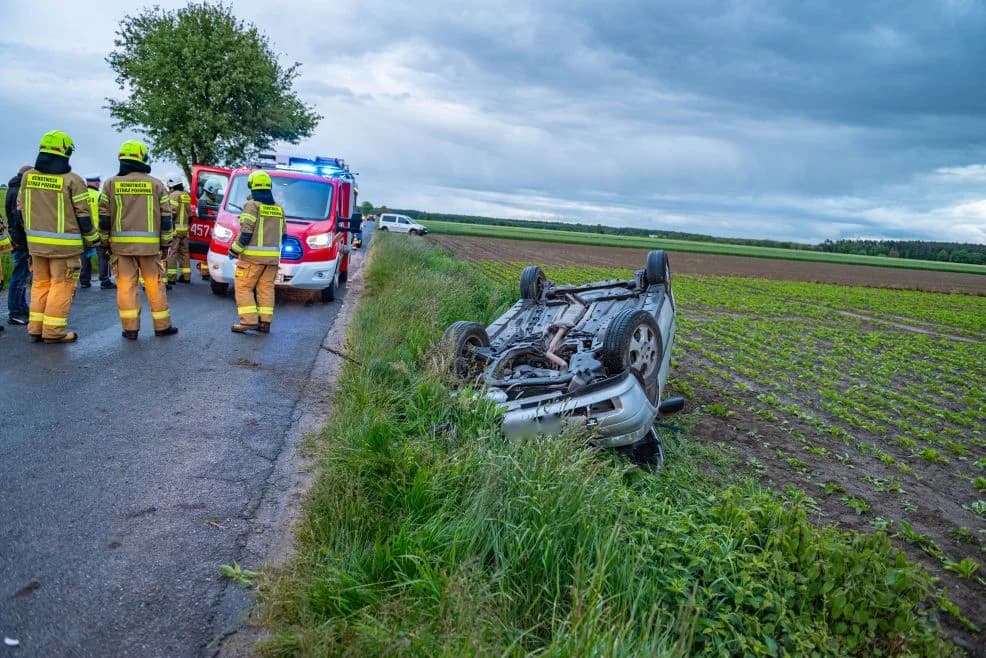 Pijany kierowca dachował w Strzyżewku gm. Jaraczewo