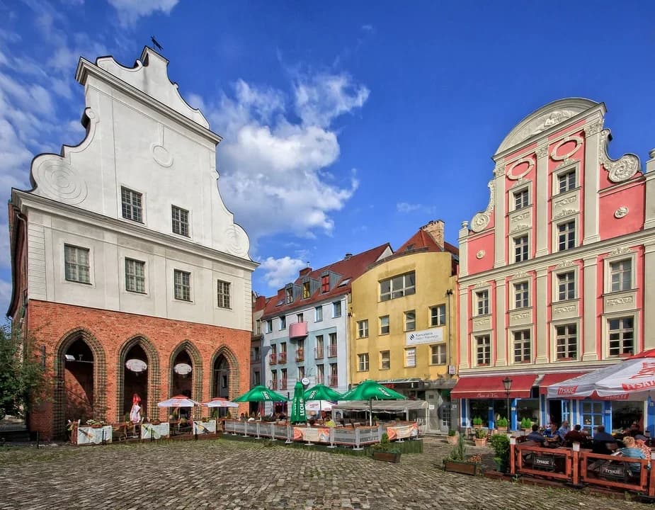 Miejsce 8: Szczecin — 8077,55 zł brutto