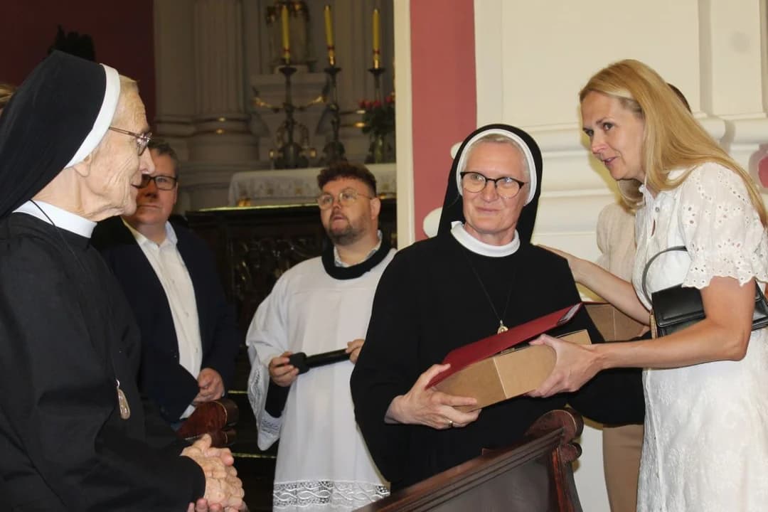 Elżbietankom podziękowano za 133 lat posługi w Jarocinie. Z końcem miesiąca siostry opuszczą miasto [ZDJĘCIA]