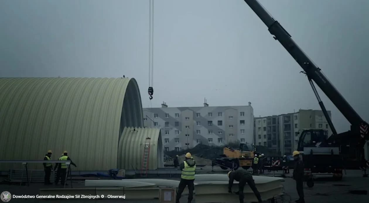 Żołnierze w Jarocinie ćwiczą na Ultimate Building Machine