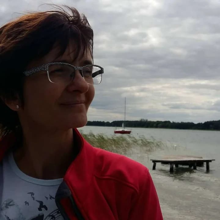 Najbardziej jej brakuje bezpośredniego kontaktu z czytelnikiem w bibliotece — zdjęcie 5 z 82