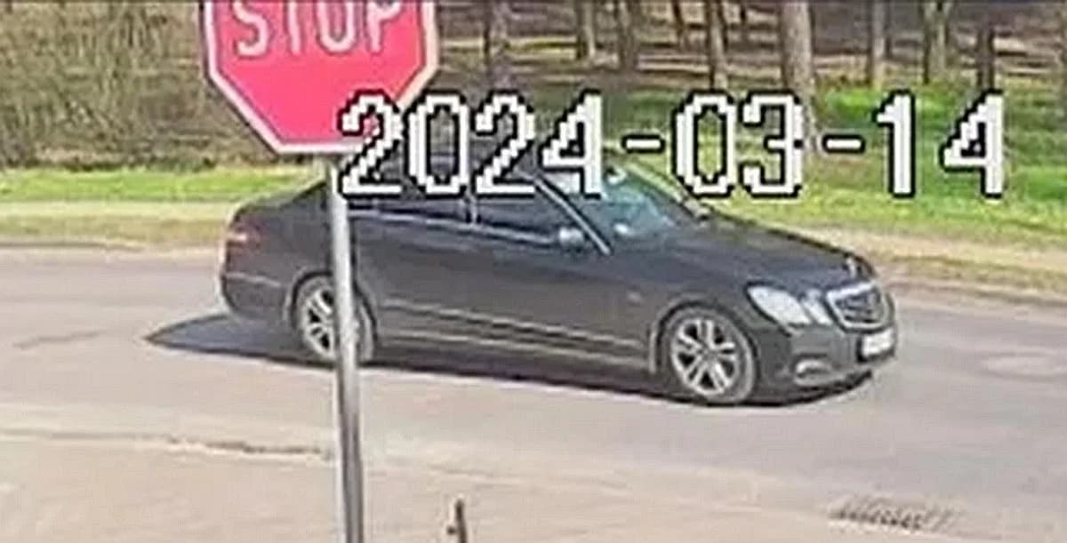 Policja ustaliła właściciela mercedesa, którego kierowca prawie rozjechał dzieci przed szkołą