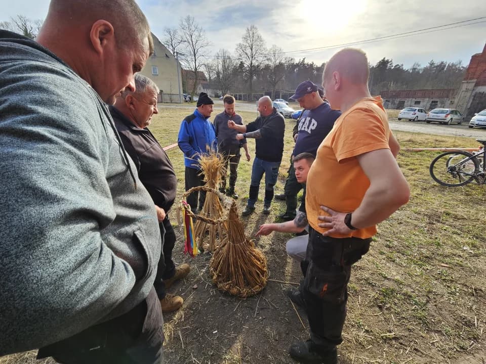 Wielkanocne niedźwiedzie z Góry trafiły na Krajową Listę Niematerialnego Dziedzictwa Kulturowego. Z tej okazji tegoroczny pochód przez wioskę, zaplanowany na 5 kwietnia, będzie szczególny. Trwają przygotowania do uroczystości, podczas której zostanie wręczony oficjalny certyfikat wpisu. Zaproszeni są mieszkańcy całego regionu.