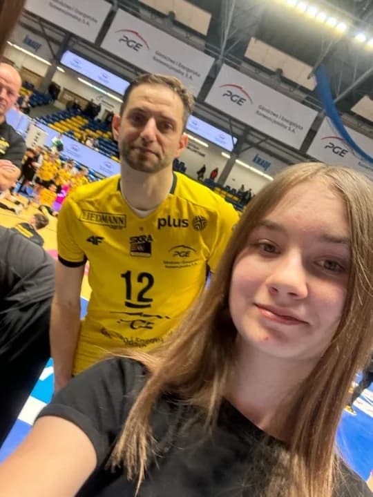 Nikola i Julia kochają siatkówkę. Pojechały na mecz z idolami i spełniły jedno z marzeń  [ZDJĘCIA] — zdjęcie 6 z 13