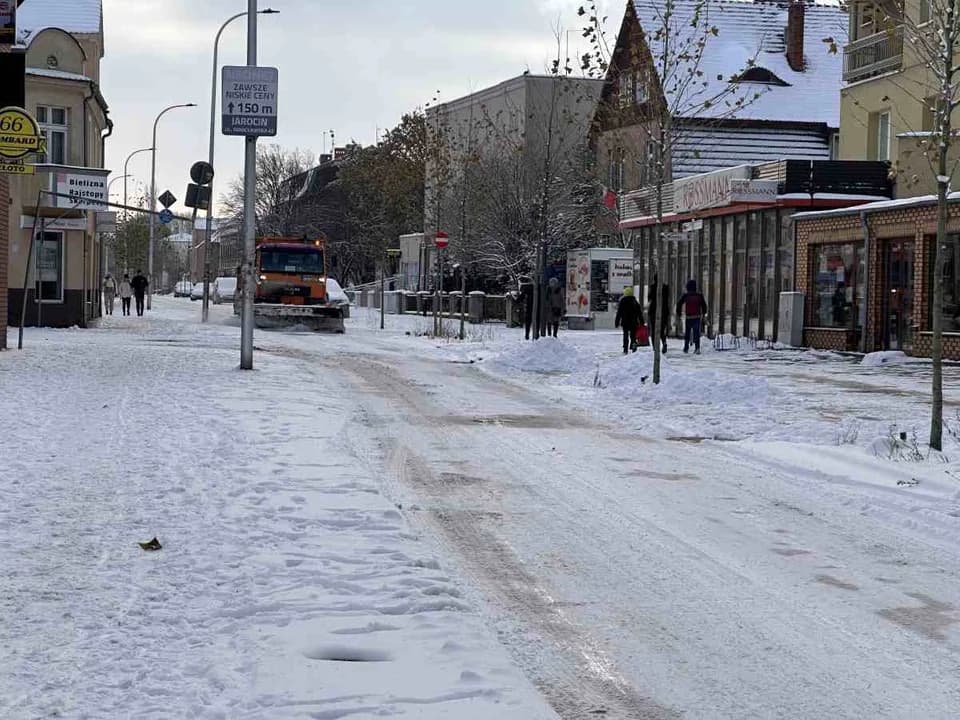 Jak oceniacie zimowe utrzymanie dróg na terenie Jarocina, powiatu jarocińskiego? — zdjęcie 2 z 18