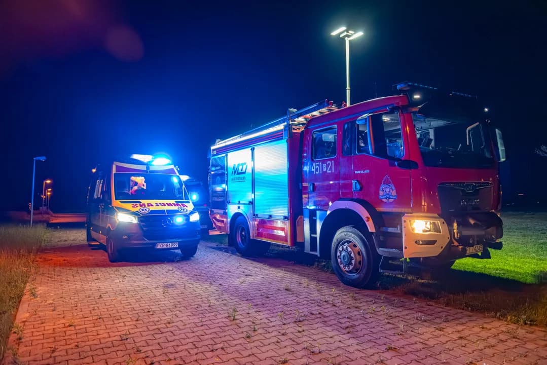 Śmigłowiec LPR lądował w Jarocinie. Pilny transport nastolatki po wypadku — zdjęcie 5 z 10