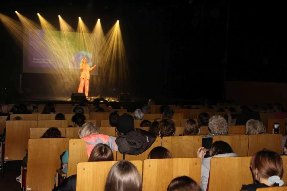 Wyjątkowy koncert w JOK-u. Młodzież śpiewała Niemena — zdjęcie 3 z 17